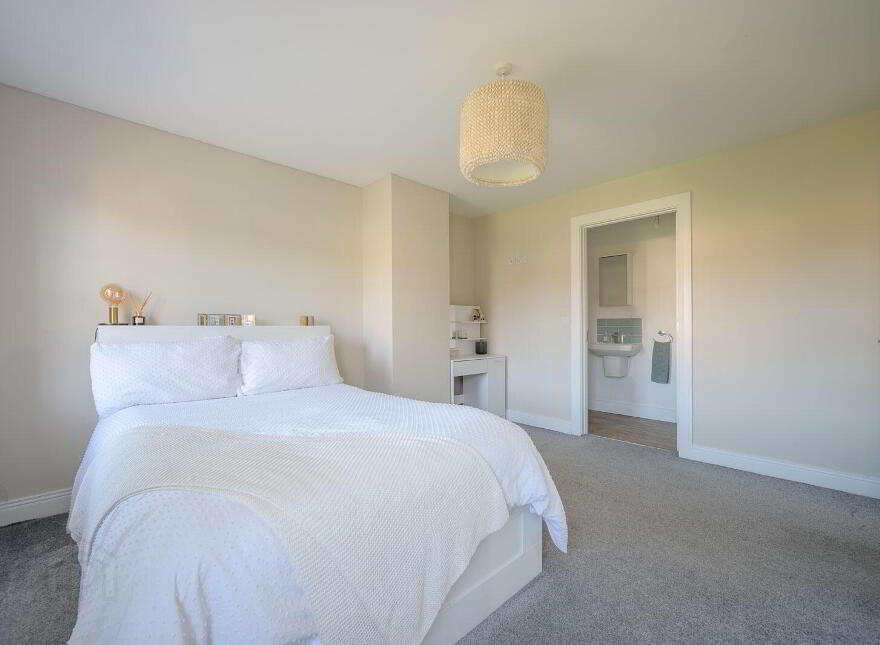 17 Ilford Park, Crossnacreevy, Belfast, BT6 9SG