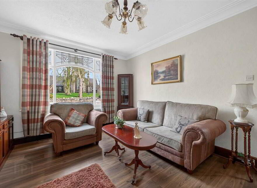 38 Hillsborough Road, Lisburn, BT28 1AQ