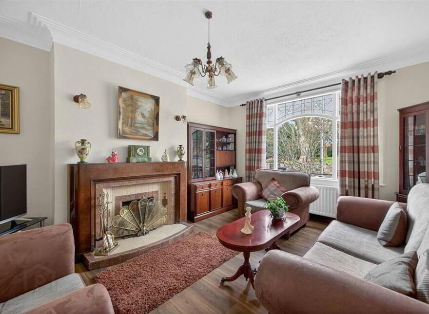 38 Hillsborough Road, Lisburn, BT28 1AQ