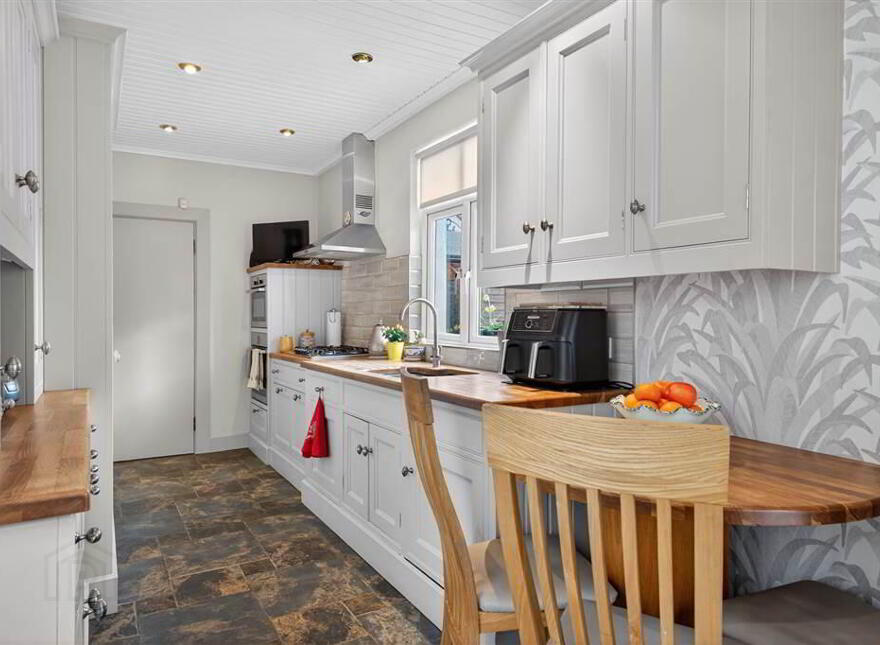 38 Hillsborough Road, Lisburn, BT28 1AQ