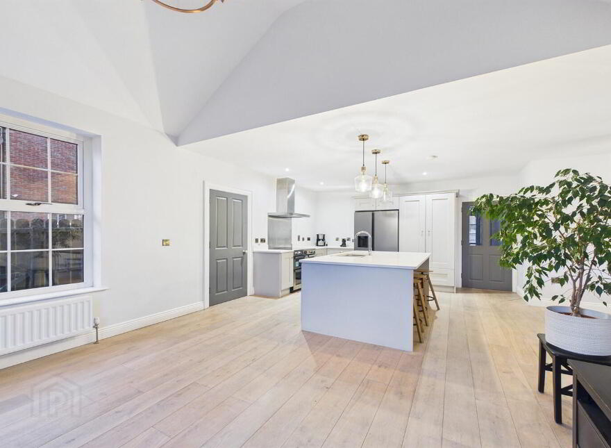 15 Breton Court, Lisburn, BT28 3ZG