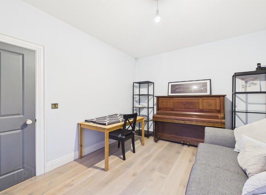 15 Breton Court, Lisburn, BT28 3ZG