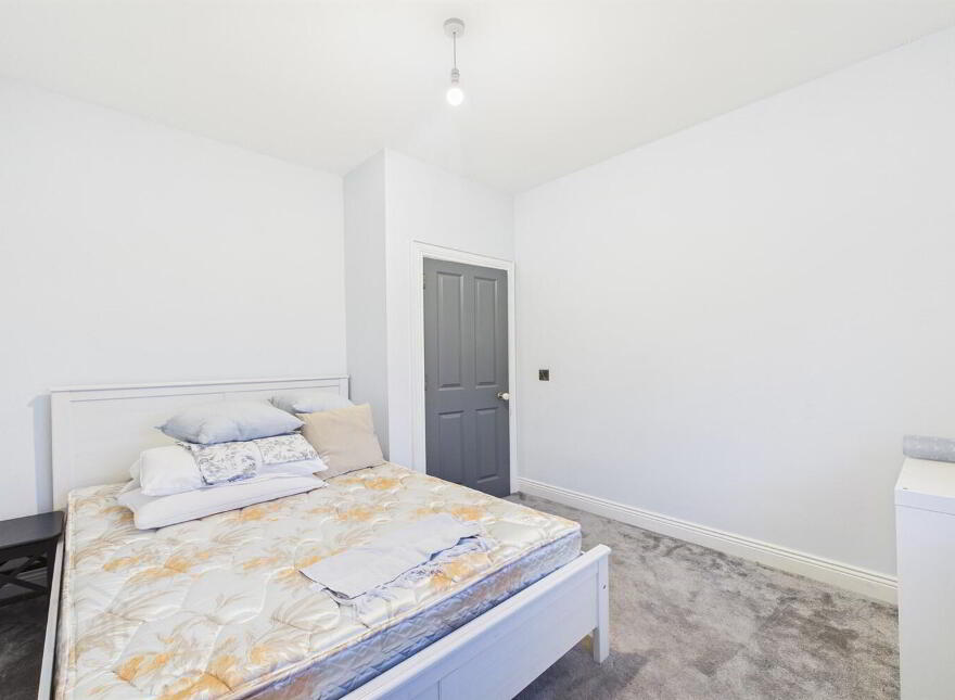 15 Breton Court, Lisburn, BT28 3ZG