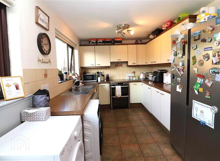 15 Lansdowne Park, Largymore Link, Lisburn, BT27 5DJ