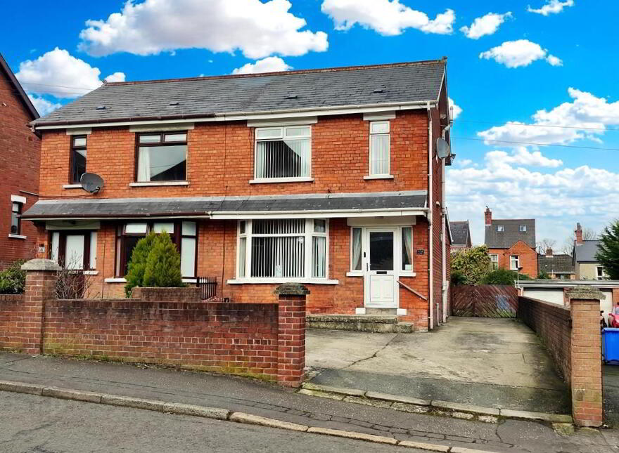 25 Lyndhurst Gardens, Belfast, BT13 3PH