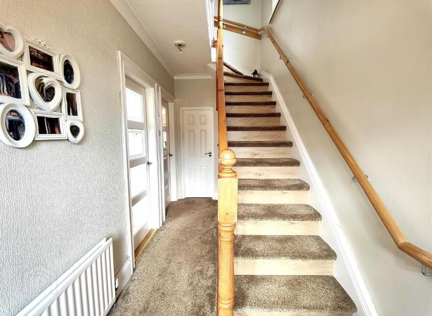 25 Lyndhurst Gardens, Belfast, BT13 3PH