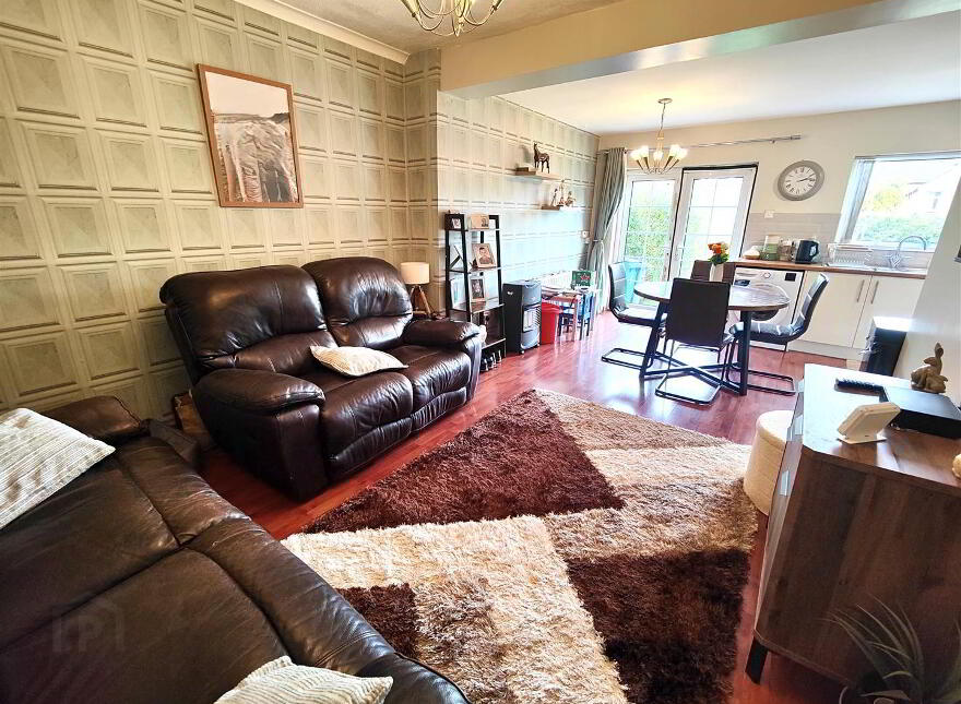 25 Lyndhurst Gardens, Belfast, BT13 3PH