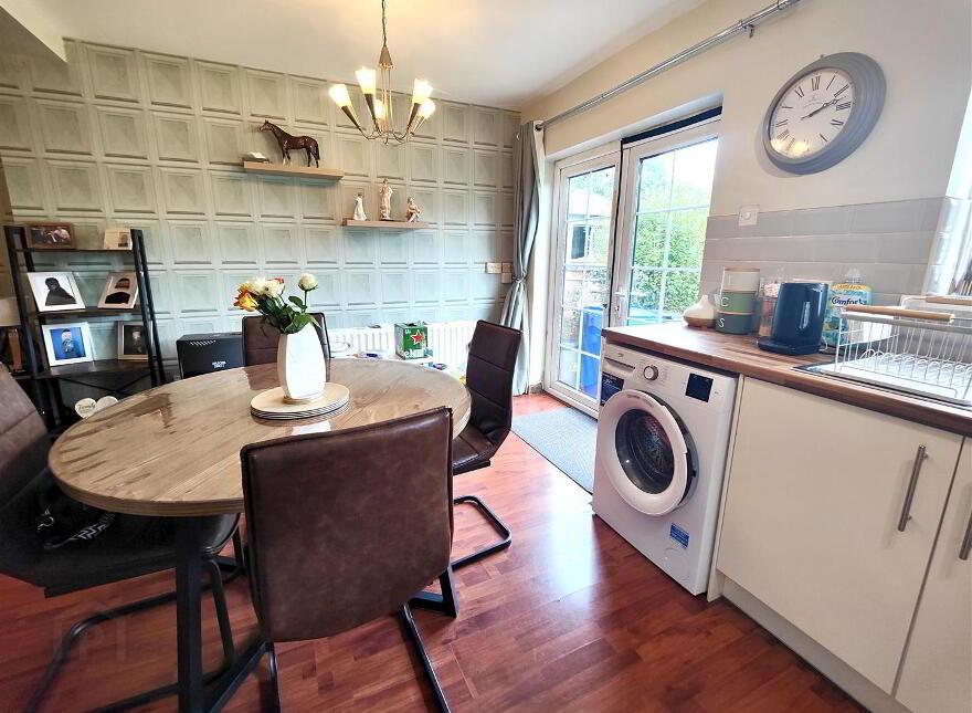25 Lyndhurst Gardens, Belfast, BT13 3PH