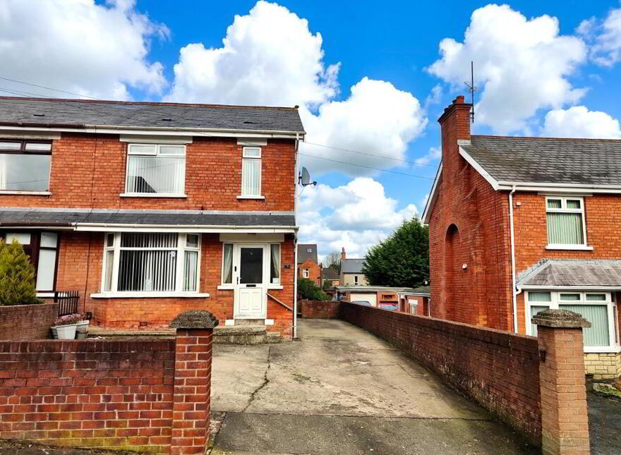 25 Lyndhurst Gardens, Belfast, BT13 3PH