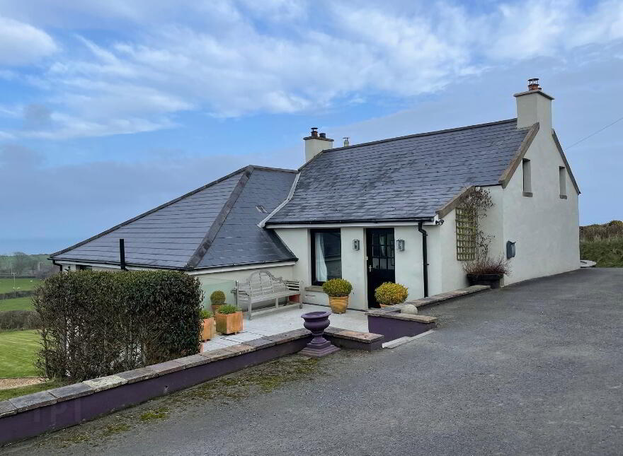 Vine Cottage, 329 Middle Road, Islandmagee, BT40 3TG