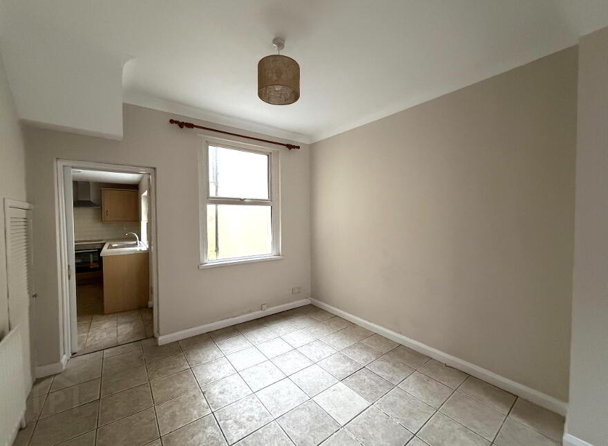 21 Ravenscroft Street, Belfast, BT5 5BE