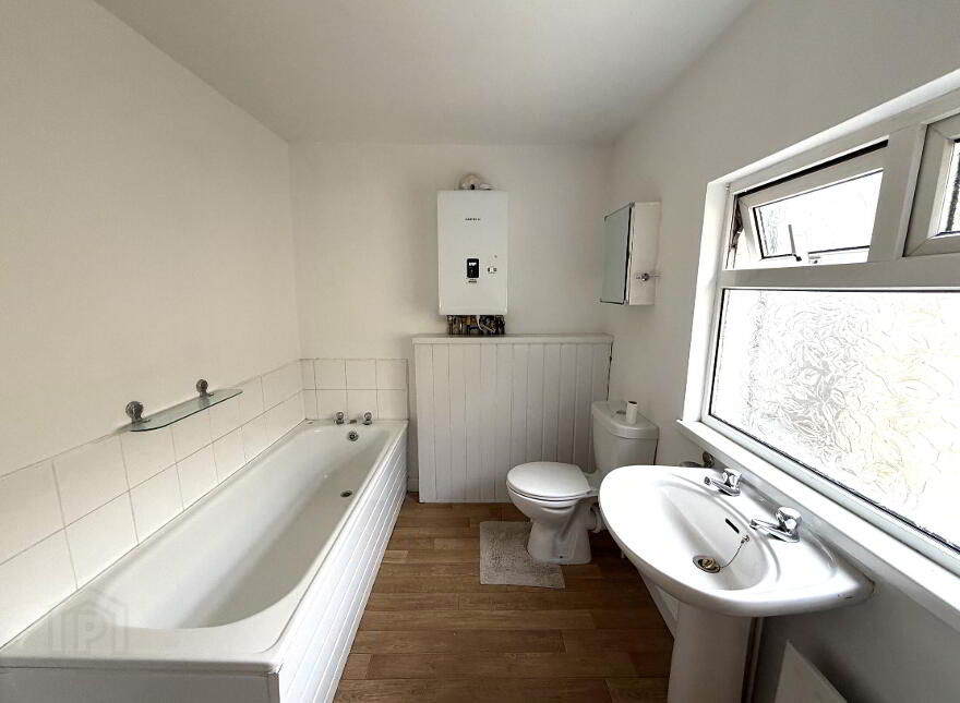 21 Ravenscroft Street, Belfast, BT5 5BE