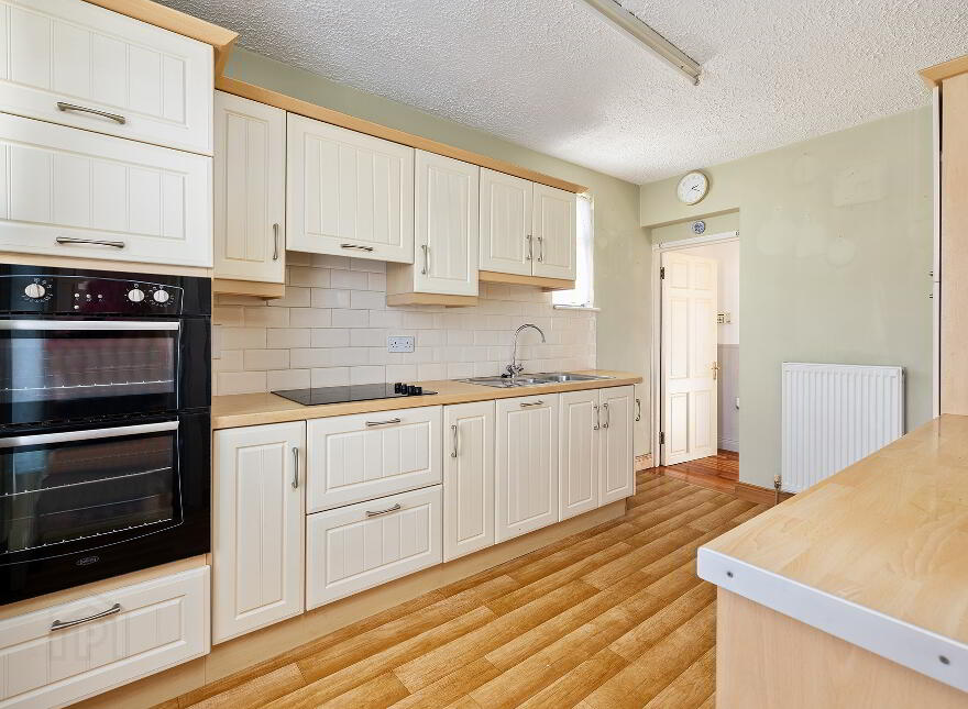 53 Dodsborough Cottages, Lucan, Dublin, K78HP68