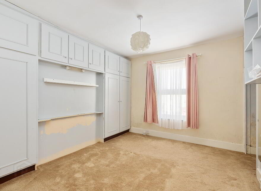 53 Dodsborough Cottages, Lucan, Dublin, K78HP68
