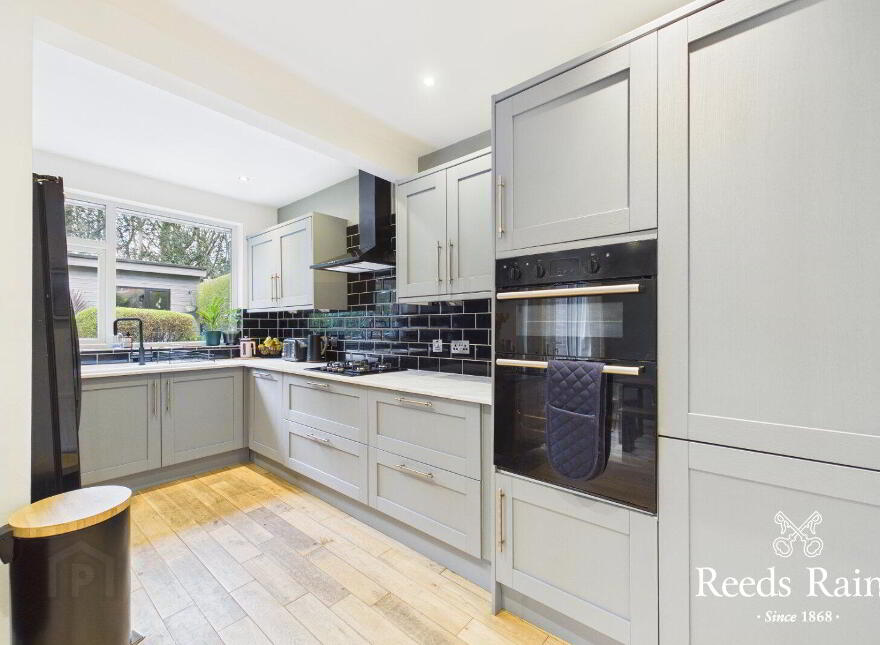 18 Breda Drive, Belfast, BT8 6JU