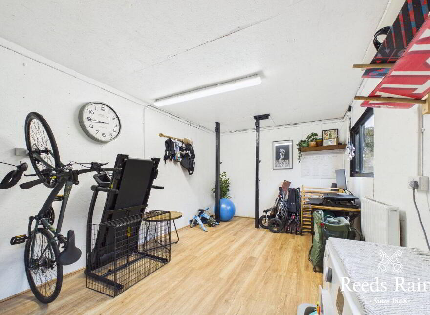 18 Breda Drive, Belfast, BT8 6JU