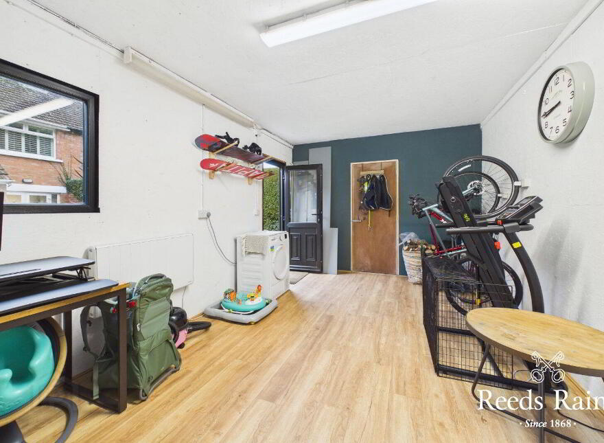 18 Breda Drive, Belfast, BT8 6JU