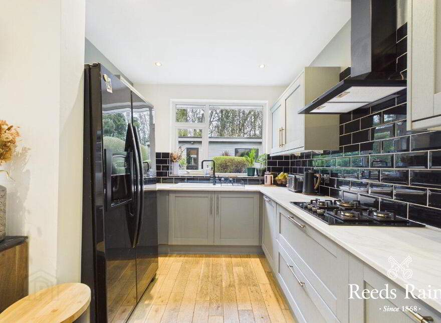 18 Breda Drive, Belfast, BT8 6JU