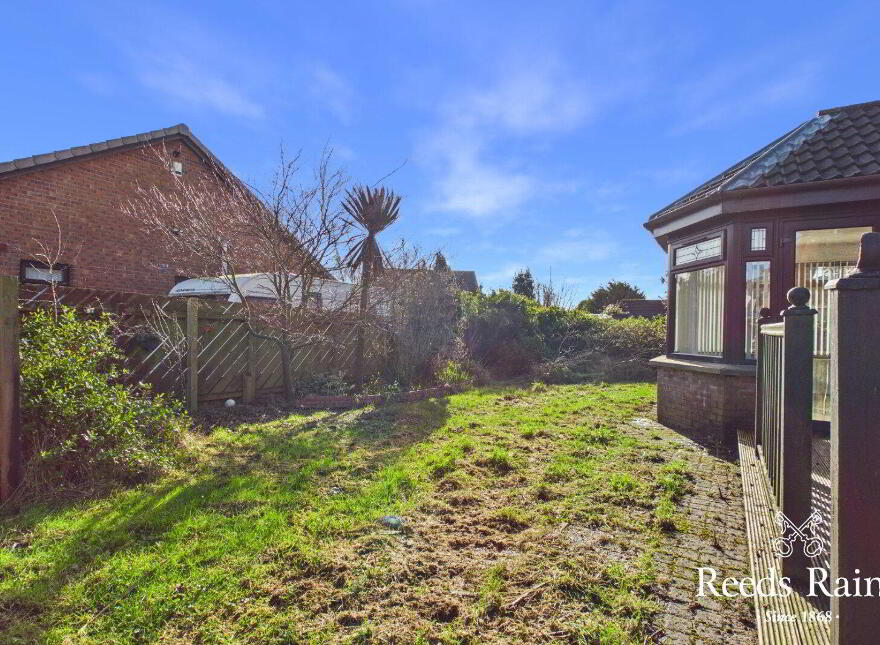 64 Craigs Road, Carrickfergus, BT38 9RL