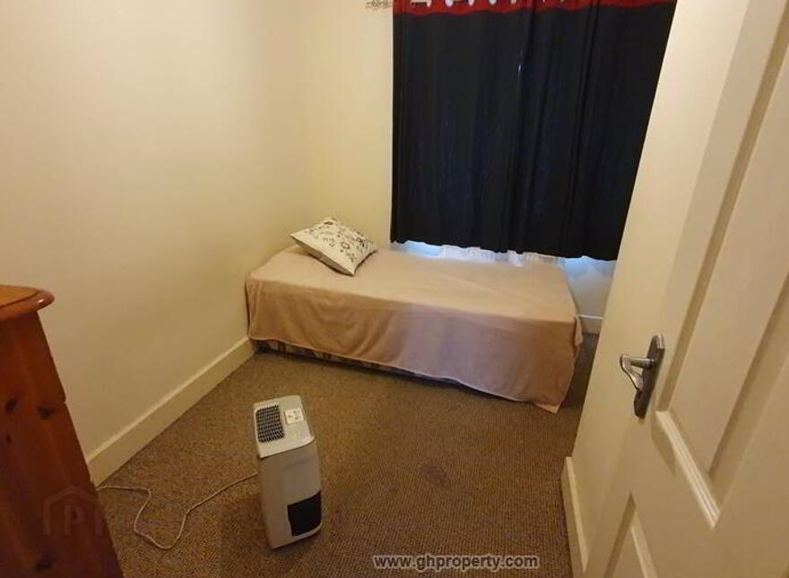 Convent Avenue, Drumshanbo, N41WP30