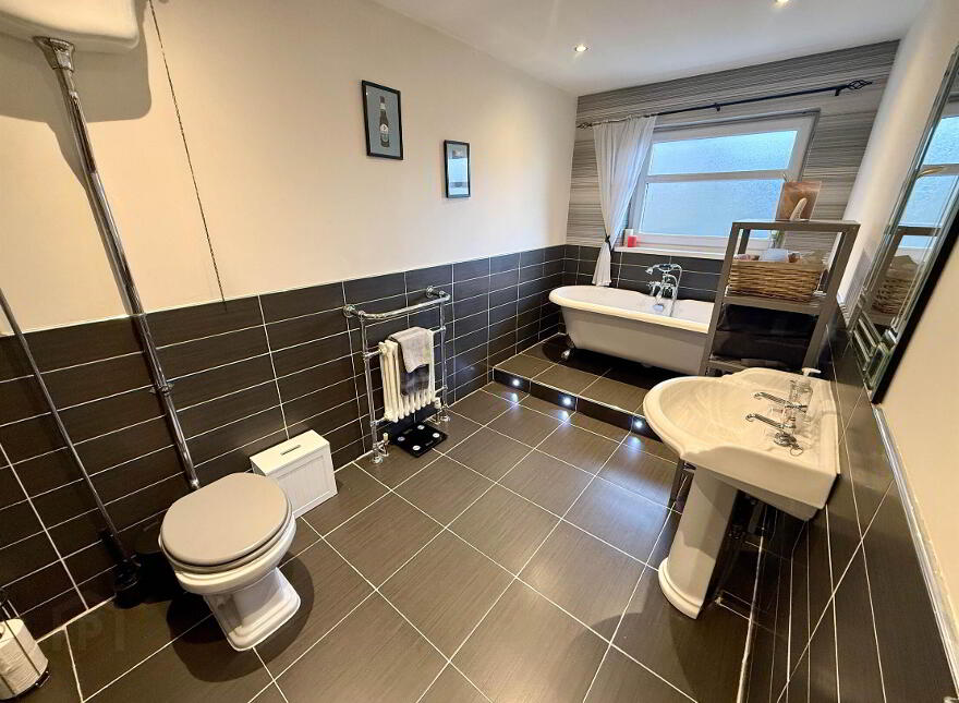 64 Clonduff Drive, Belfast, BT6 9NS