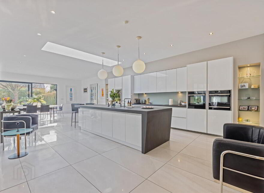 33 Adelaide Park, Malone, Belfast, BT9 6FY