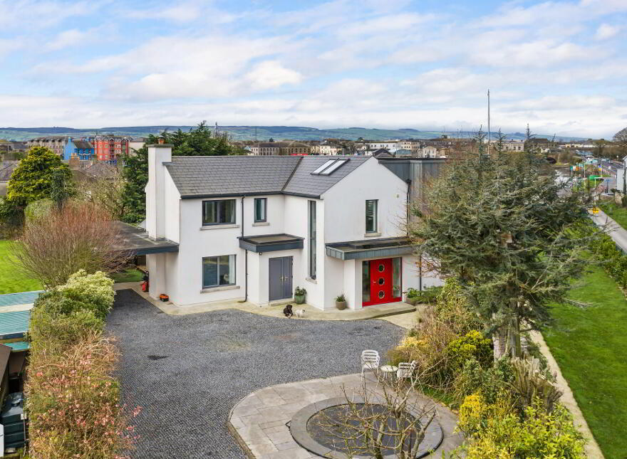 Brettfield House, Sarsfield St, Abbeyside, Dungarvan, X35Y661