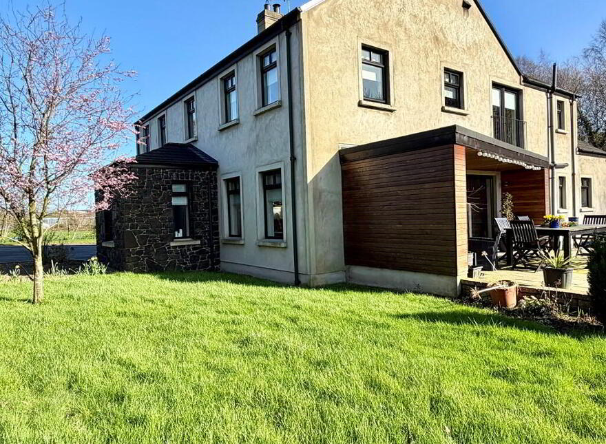 58 Tamnaghmore Road, Tandragee, BT62 2LS