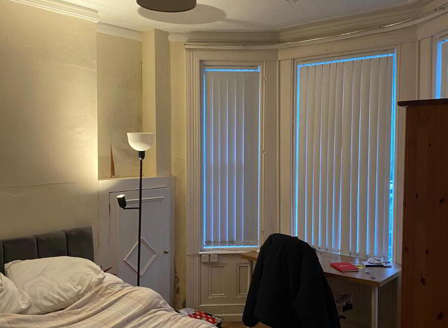 1 Sandhurst Drive, Belfast, BT9 5AY