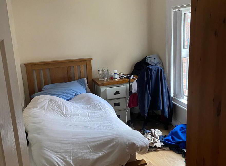 1 Sandhurst Drive, Belfast, BT9 5AY