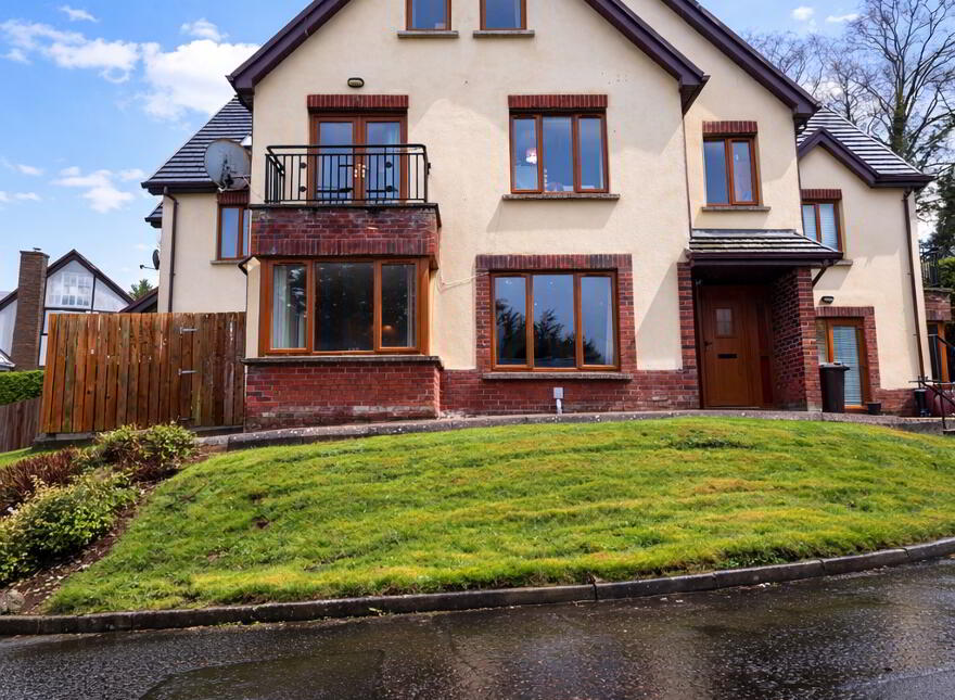 9 Parkwood Court, Dungannon, BT71 6AZ