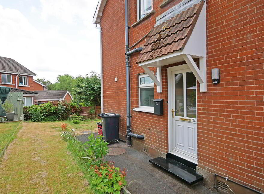 25a Carnbrae Park, Newton Park, Belfast, BT8 6TP