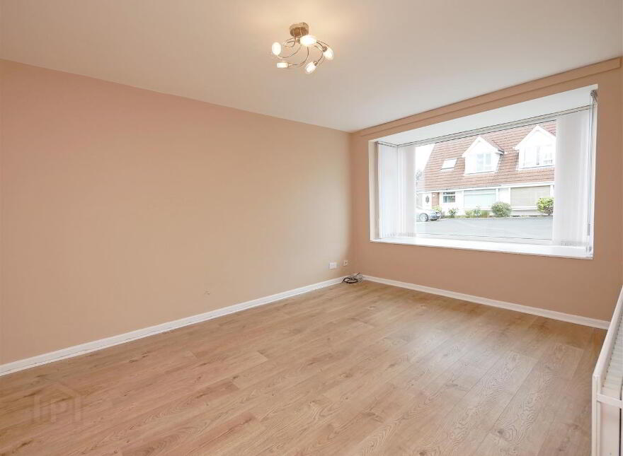 25a Carnbrae Park, Newton Park, Belfast, BT8 6TP