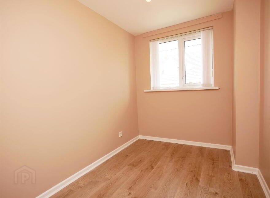 25a Carnbrae Park, Newton Park, Belfast, BT8 6TP