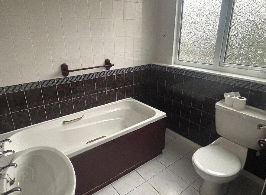 Oak Vale Avenue, Newry, BT34 2BQ