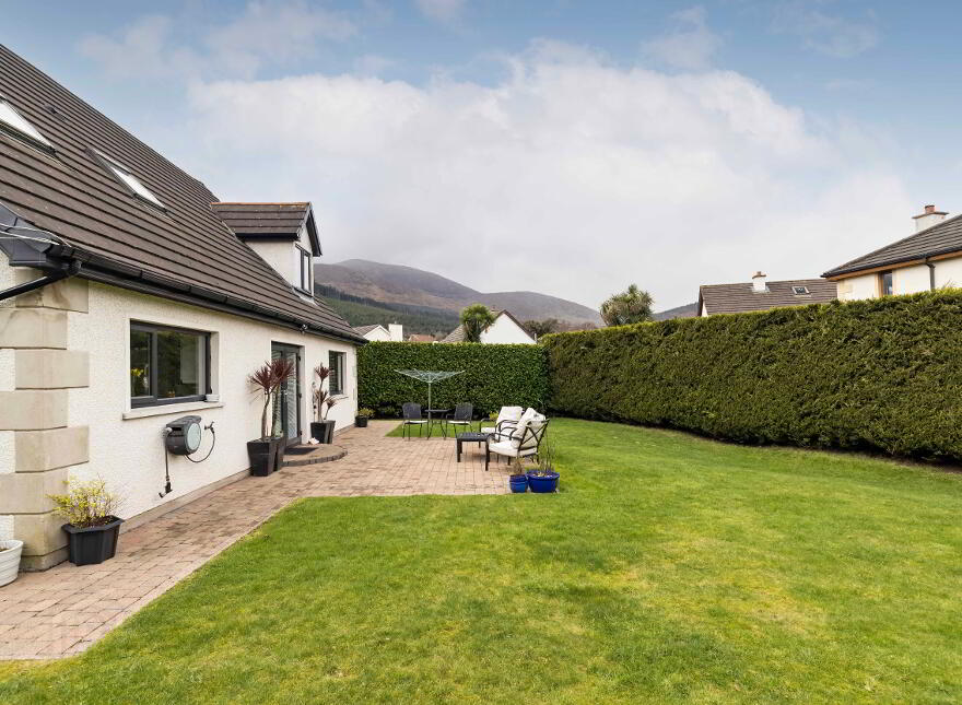 4 Rowley Close, Bryansford Road, Newcastle, BT33 0UE
