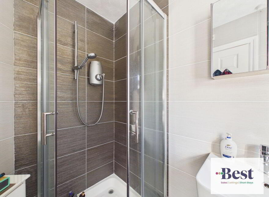 8 Graham Road, Larne, BT40 2TS