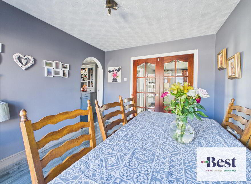 8 Graham Road, Larne, BT40 2TS