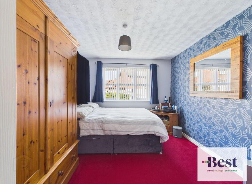 8 Graham Road, Larne, BT40 2TS