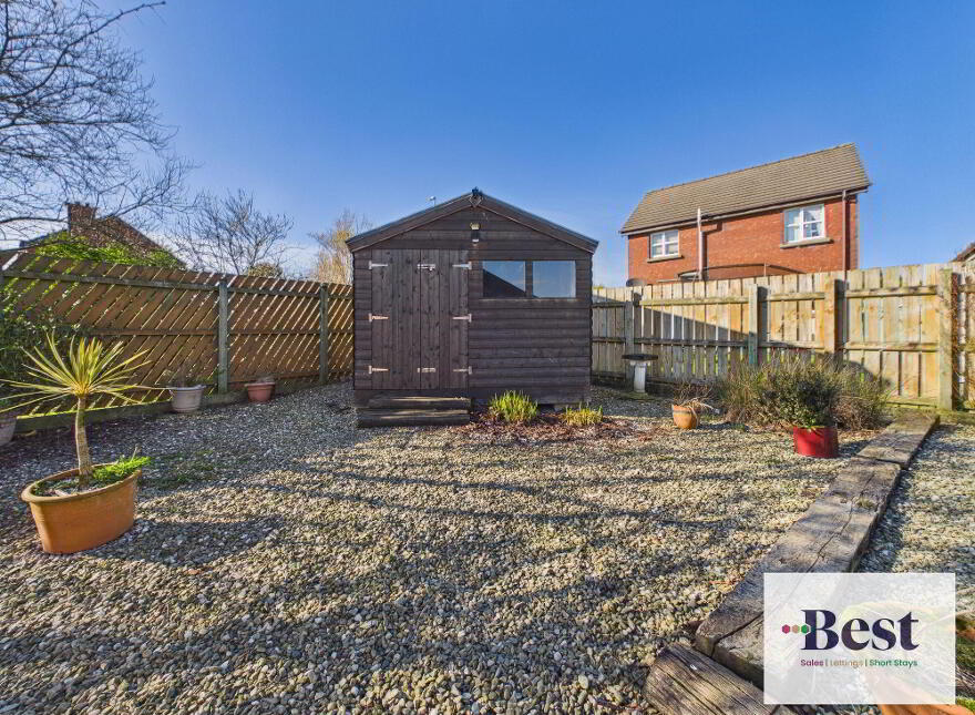 8 Graham Road, Larne, BT40 2TS