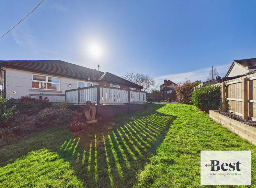8 Graham Road, Larne, BT40 2TS