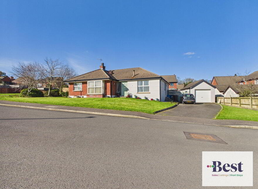 8 Graham Road, Larne, BT40 2TS