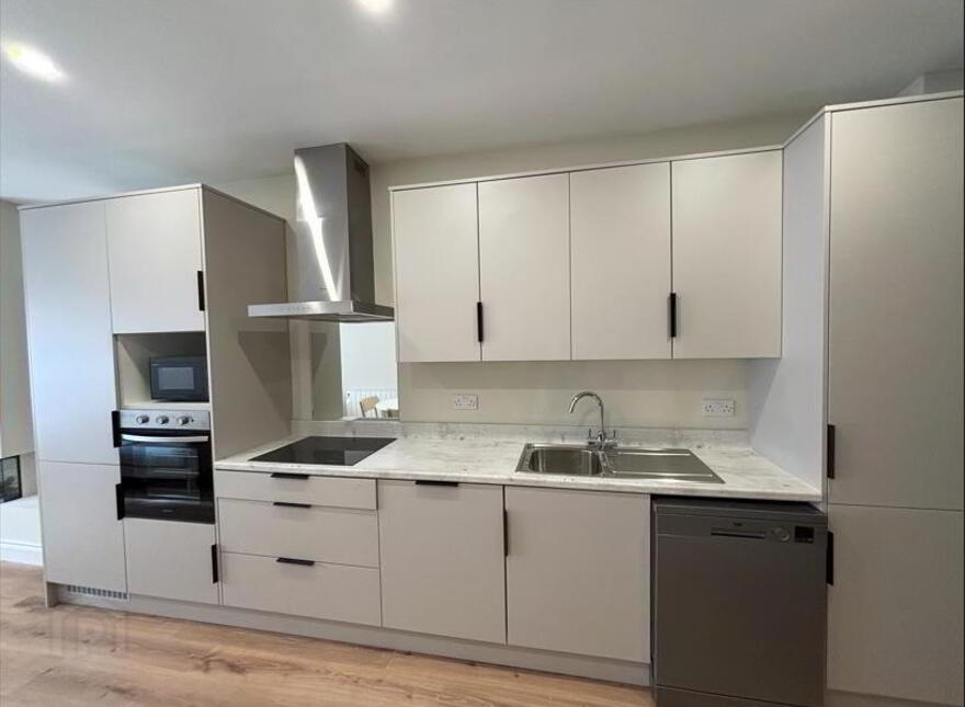 Apt 5, 5 Lower Crescent, Botanic, Belfast, BT7 1NR