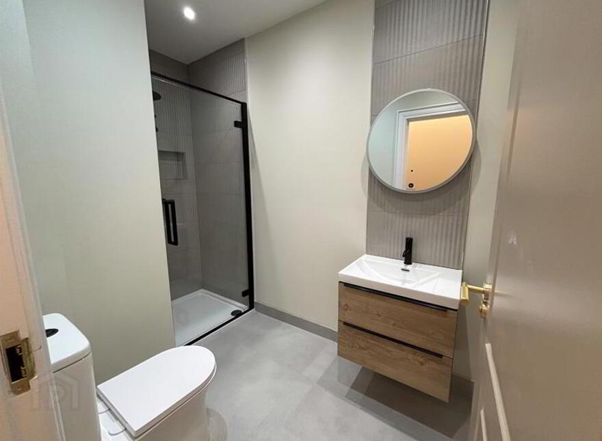 Apt 5, 5 Lower Crescent, Botanic, Belfast, BT7 1NR