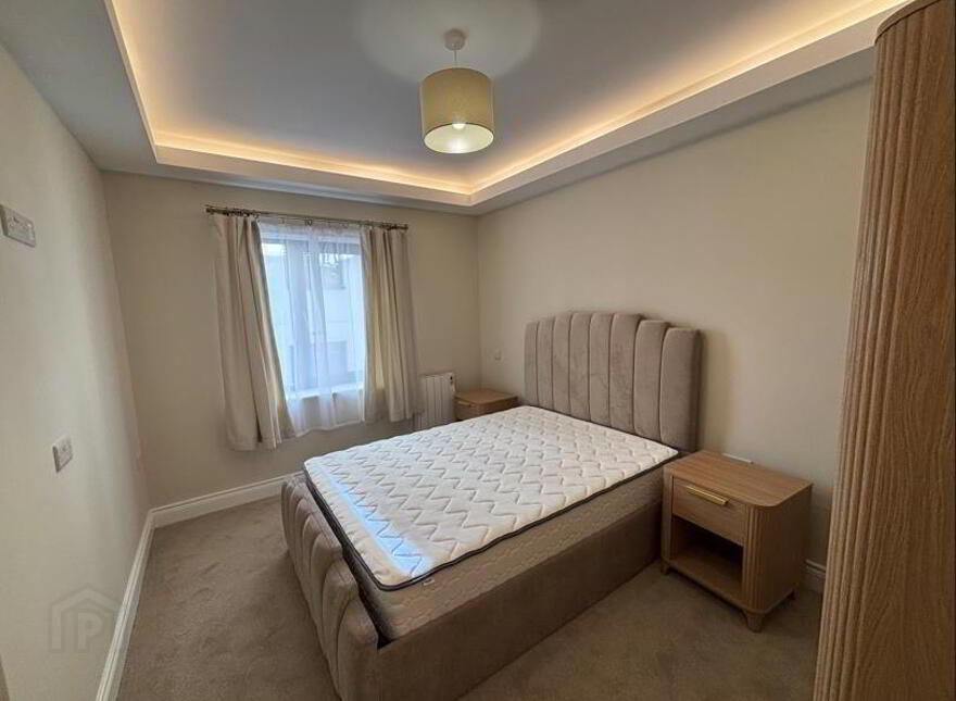 Apt 5, 5 Lower Crescent, Botanic, Belfast, BT7 1NR