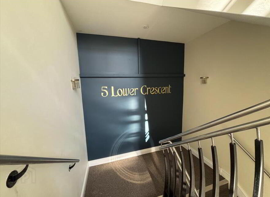 Apt 5, 5 Lower Crescent, Botanic, Belfast, BT7 1NR