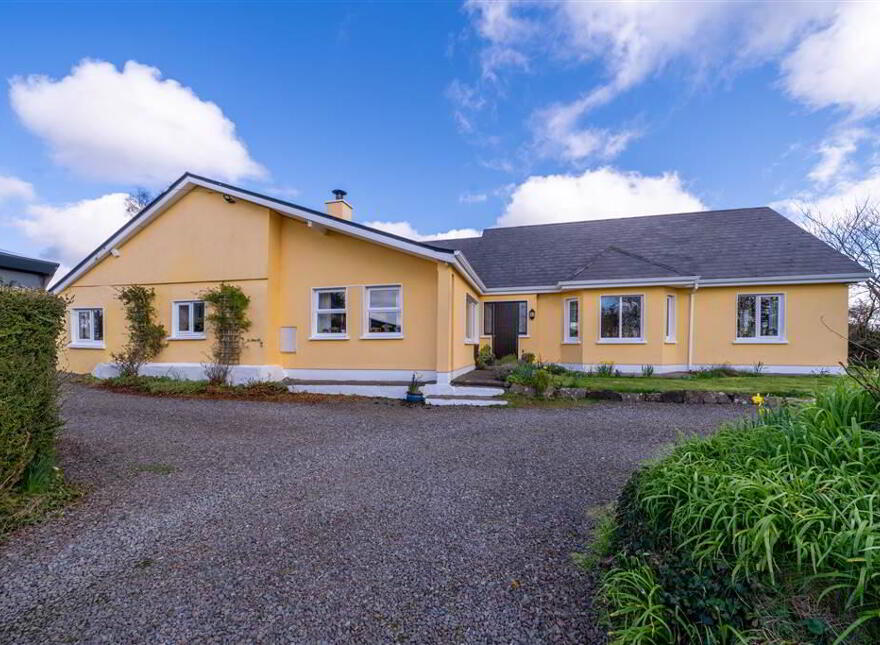 Cashel, Ayle, Westport, F28CH72