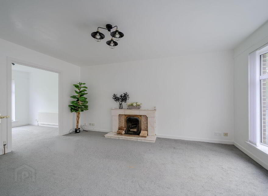 9 Rathgael Road, Bangor, BT19 1RW