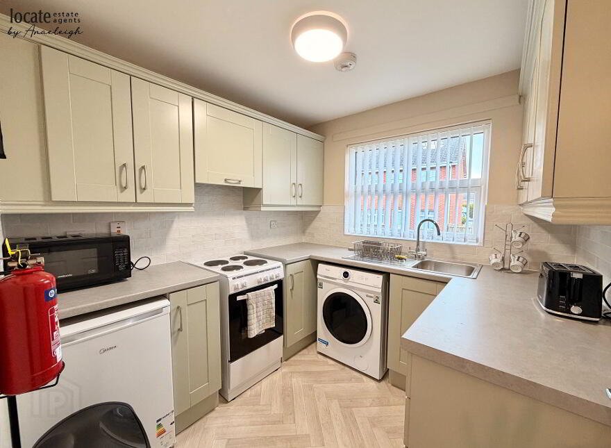 142A Canterbury Park, Waterside, Derry, BT47 6DU