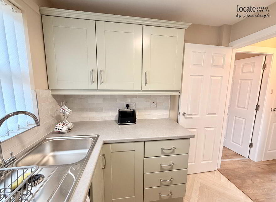 142A Canterbury Park, Waterside, Derry, BT47 6DU